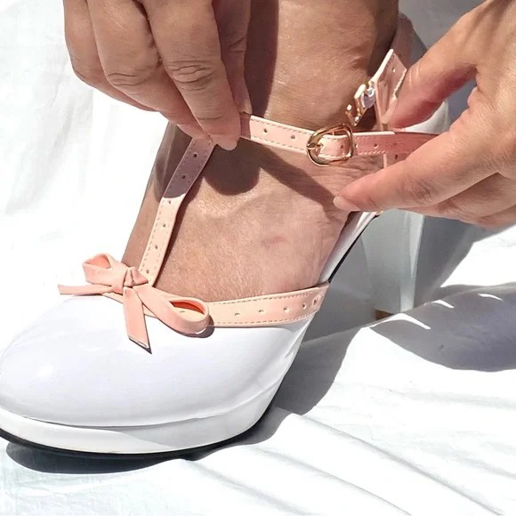 Mary Jane Pinup T-Strap Chunky High Heels Platform Round Toe Pumps & Bow Size 9 - Picture 2 of 16